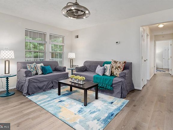 3rd image of 658 Jupiter Hills Ct #4-4F