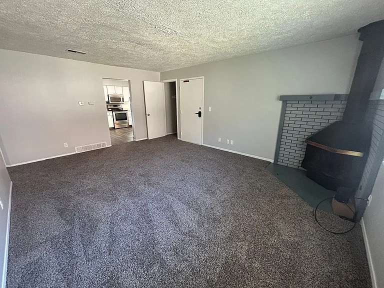 Briggs Point — Photo 114
