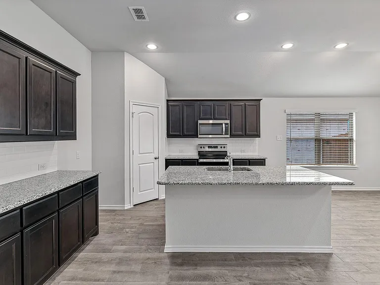 4317 Cordata Dr — Photo 12