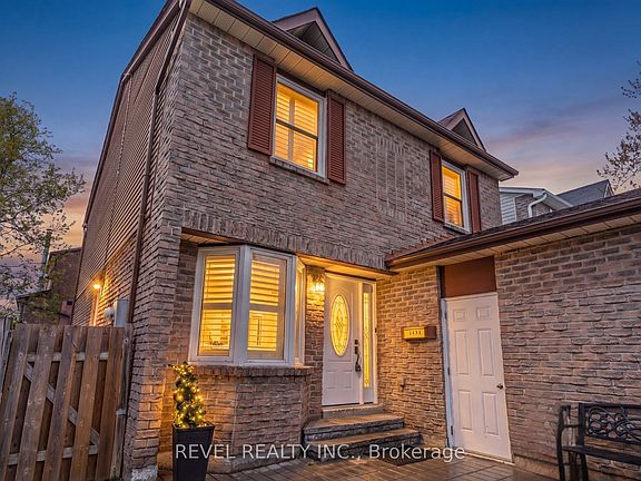 2nd image of 1518 Woodruff Cres