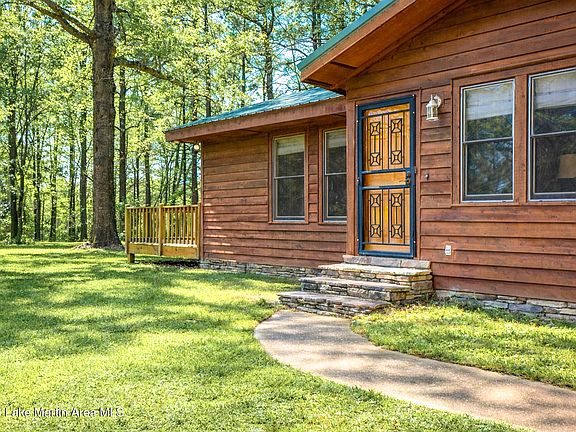 4th image of 151 Pemberton Rd