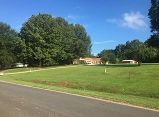 13490 Strickland Rd, Byhalia, MS 38611