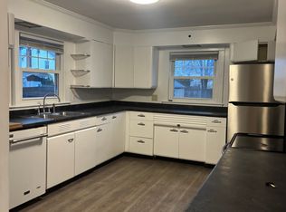 555 Main St #A, Cromwell, CT 06416