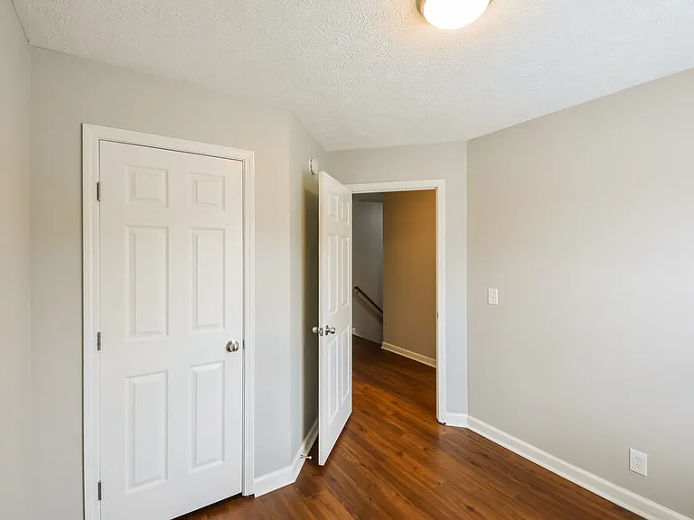 915 Buckhaven Dr — Photo 12