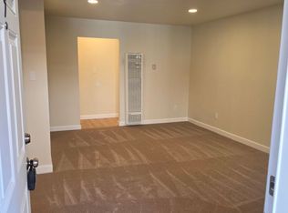 415 15th St #9, Huntington Beach, CA 92648