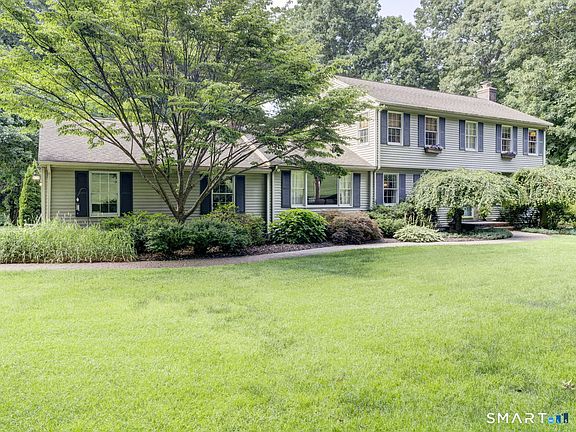 3rd image of 215 Rockwood Drive