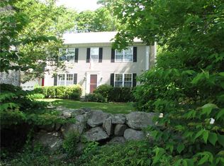 460 Chestnut Hill Rd, South Kingstown, RI 02879