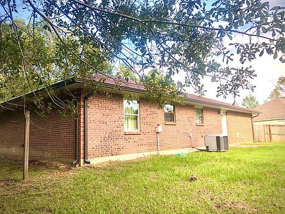 5th image of 107 Charnwood Dr