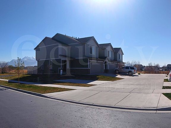 3rd image of 232 E Warbler Ct