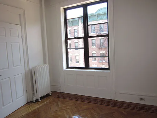 Rented by Metropolitan Equities | media 13