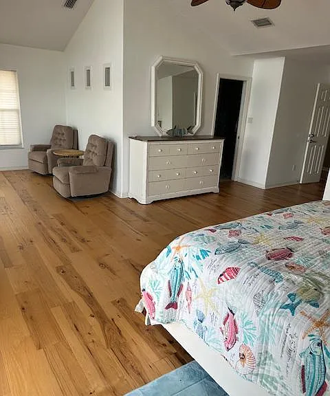 1405 S Riverside Dr — Photo 14