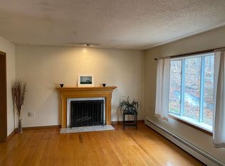 35 Gunger Hill Rd, Higganum, CT 06441