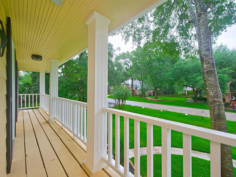 746 Stone Mountain Dr — Photo 43
