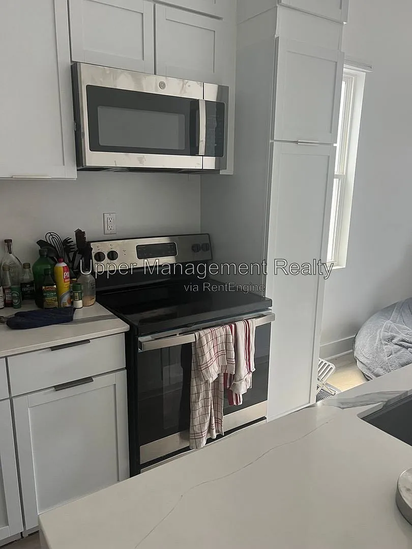 5 bed, 2.0 bath, $4,500 — Photo 4