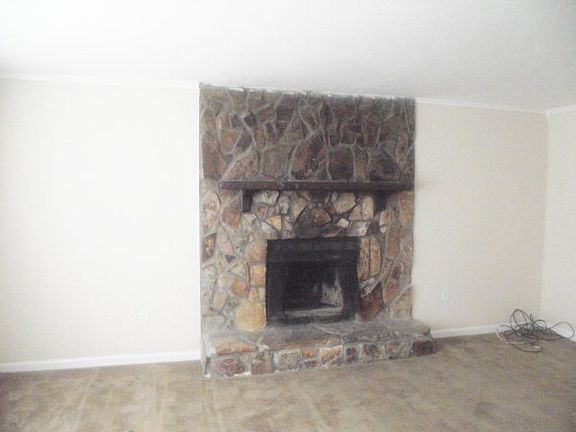 4th image of 3857 Fairington Dr