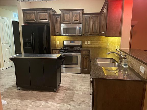 3rd image of 2600 Lerkim Ln