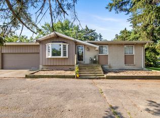 7716 Highland Rd, White Lake, MI 48383