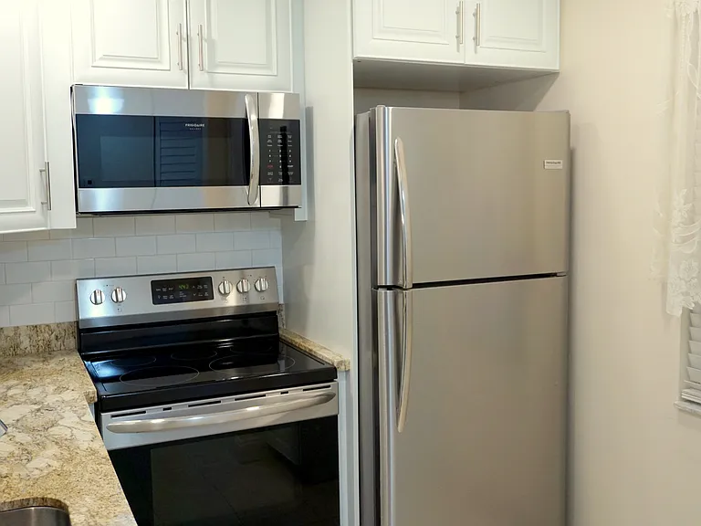 2851 Somerset Dr #27 — Photo 3