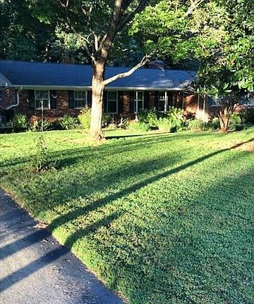 3rd image of 130 Devon Dr