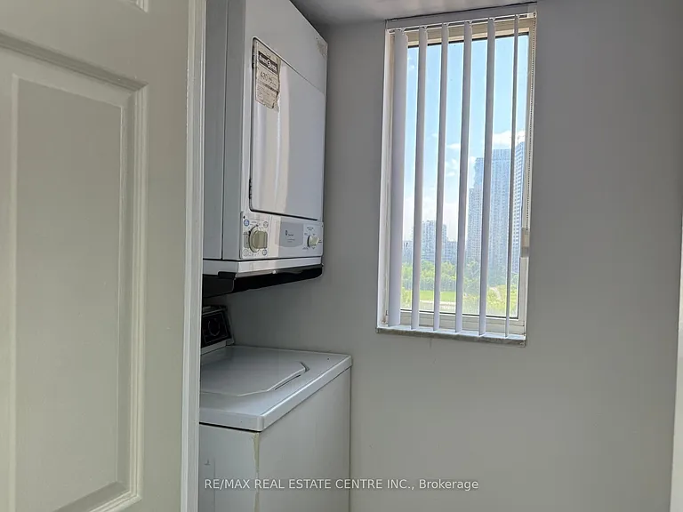 265 Enfield Pl #1403 — Photo 38