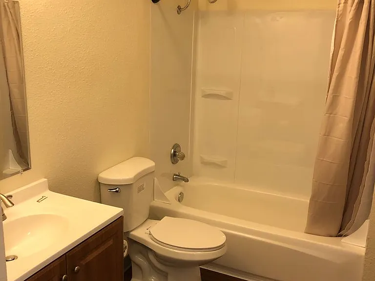2223 Hawthorne St #C — Photo 5