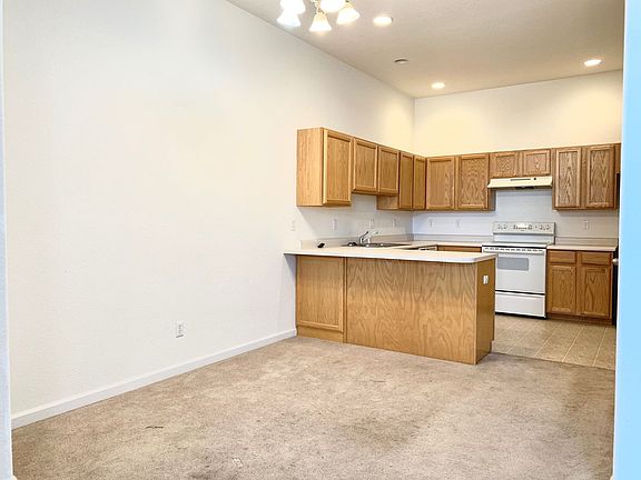 5th image of 1781 Laurus Ln