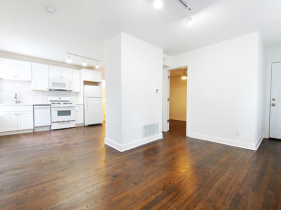 4th image of 2646 N Marshfield Ave APT 2646