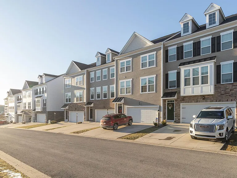 23 Dover Ct — Photo 44