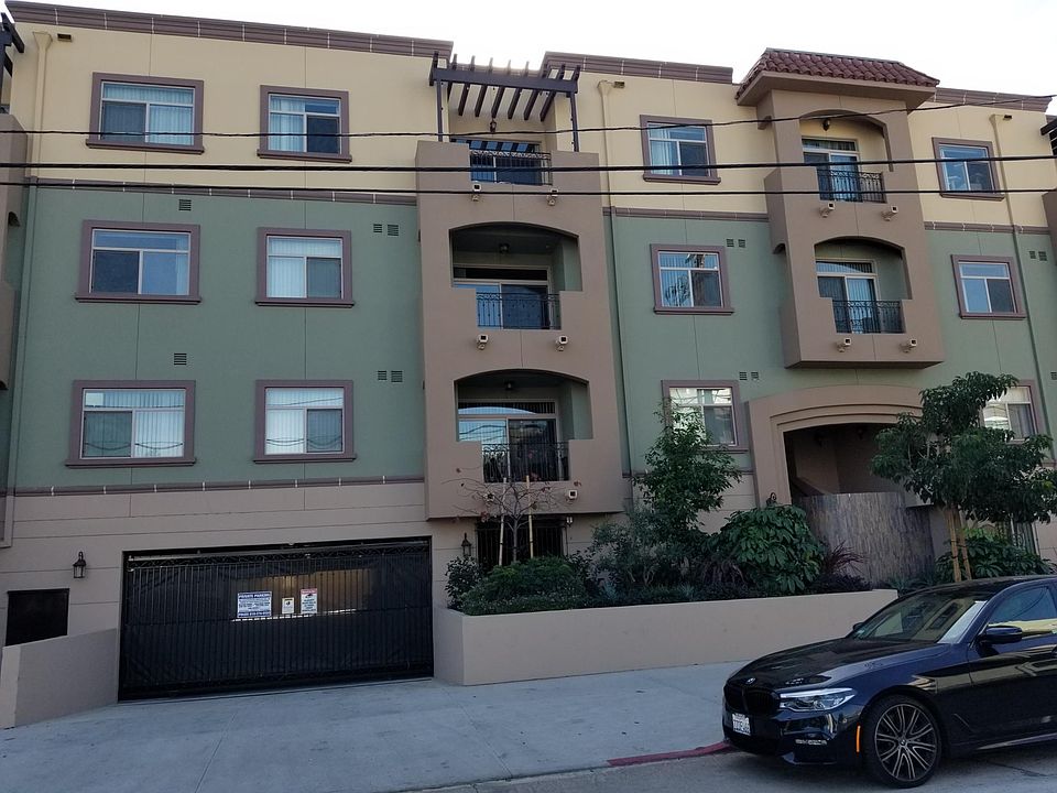 1st image of 10952 Bloomfield St #11