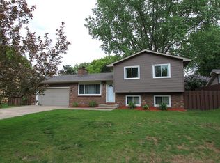 9541 Aspen Ave NE, Circle Pines, MN 55014