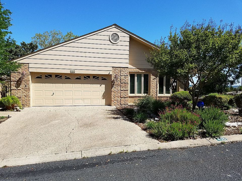 1st image of 415 Summit Cir