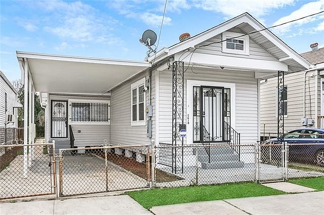 1st image of 2618 Dabadie St