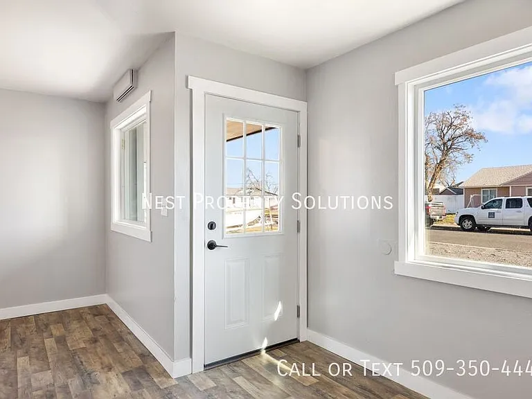 1316 Pershing Rd — Photo 4