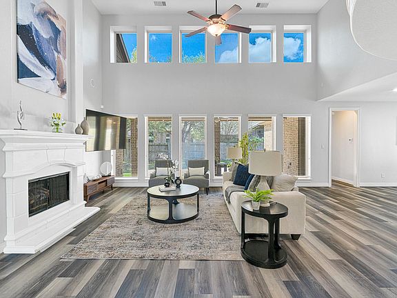 2nd image of 27703 Lodgemist Ct