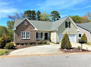 111 Riviera Cir, Anderson, SC 29621