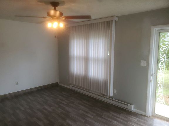 4th image of 74 Knoll Woods Dr