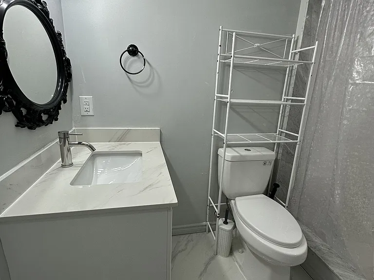 233 Powell Rd #BASEMENT — Photo 9
