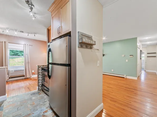 57 Balance Rock Road APT 1, Seymour, CT 06483