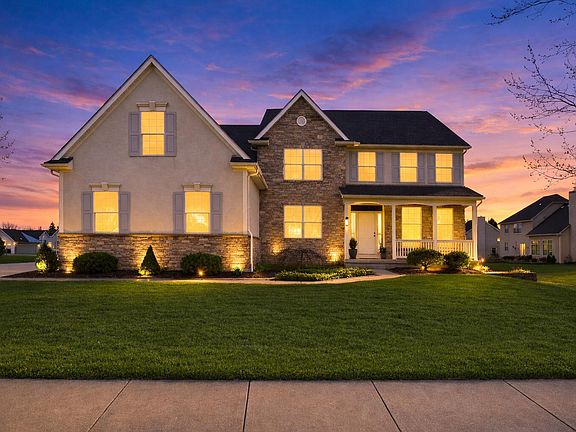 2nd image of 8921 Laurel Way