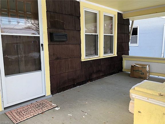 3rd image of 500 Lamont Ave