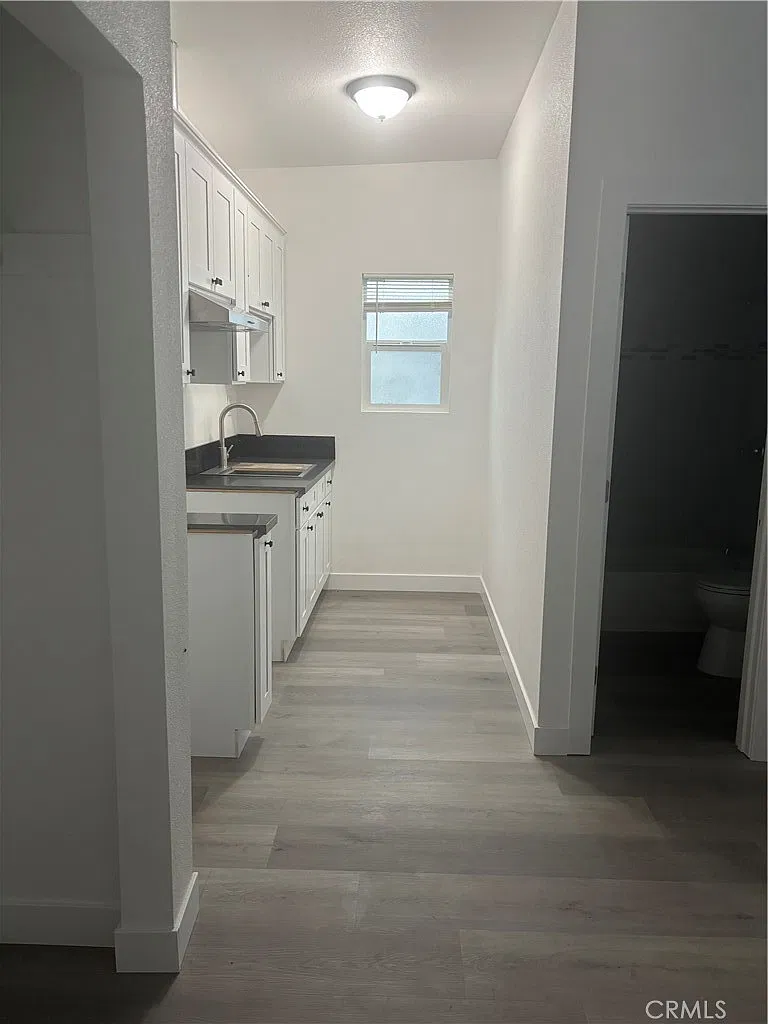 Studio, 300 sqft, $1,450 — Photo 4