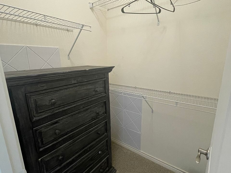 1st image of 1305 Kestrel Ln #K