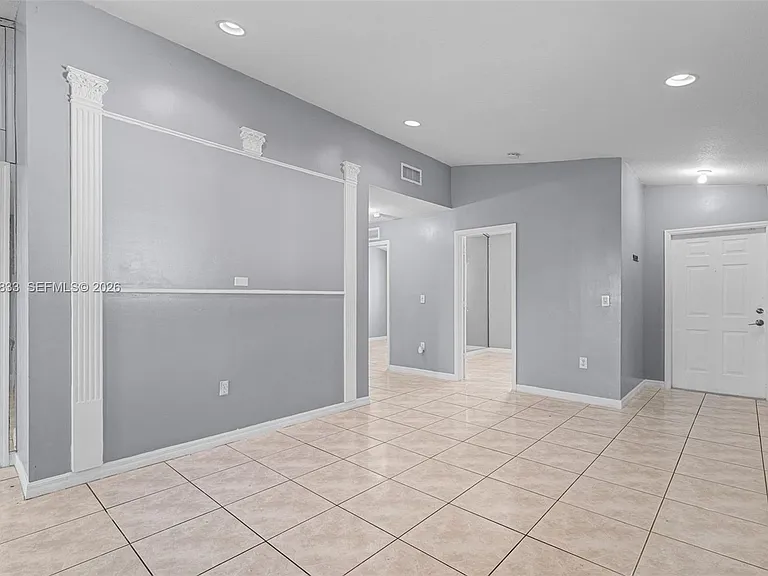 1261 SE 27th St #201 — Photo 10