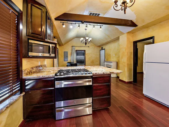 208 Tripp St, Medford, OR 97504