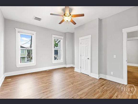 5th image of 523 E 39th St Unit B