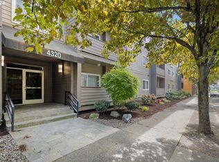 4320 S Corbett Ave APT 307, Portland, OR