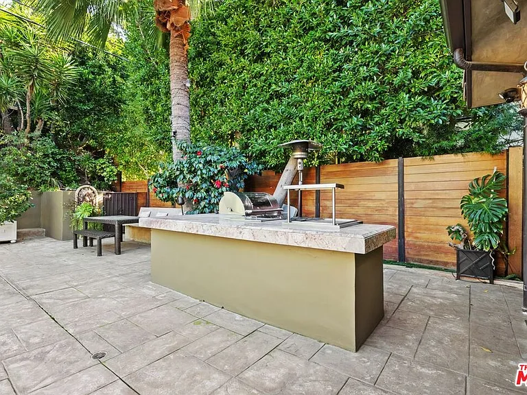 2108 San Ysidro Dr — Photo 37