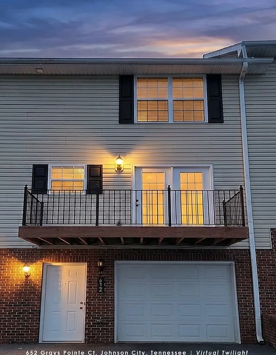 2 bed, 2.5 bath, 1200 sqft, $1,850 — Photo 1