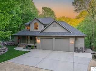 100 N Hill Dr, Mankato, MN 56001