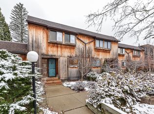 2161 Pauline Ct, Ann Arbor, MI 48103